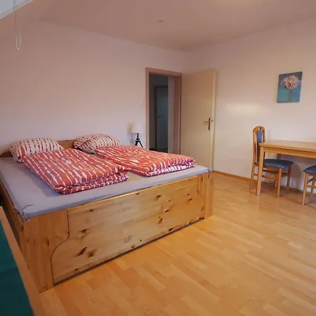 Hillside Hideaway * Tschoran