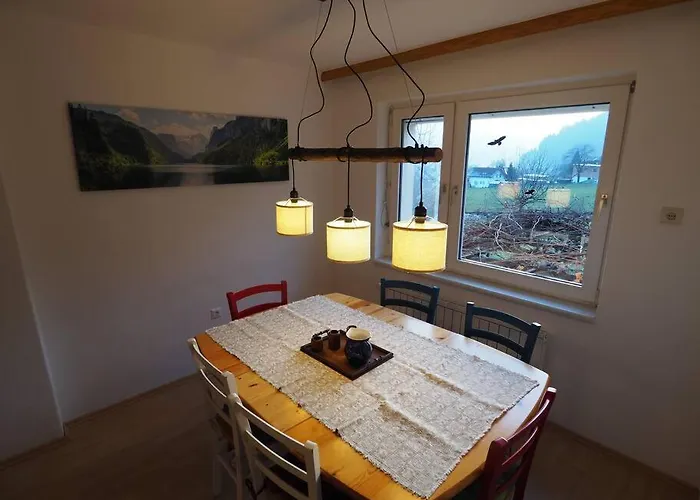 Hillside Hideaway アパート Tschöran