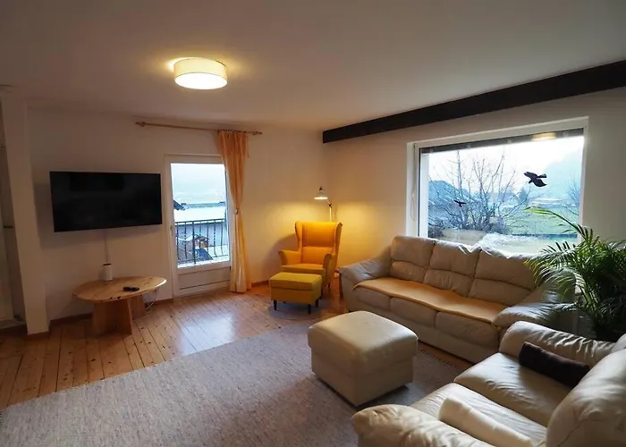 Hillside Hideaway דירה