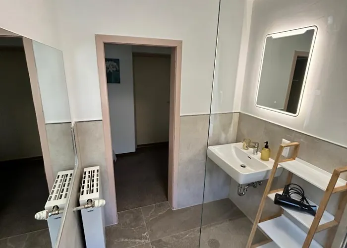 アパート Hillside Hideaway Tschöran