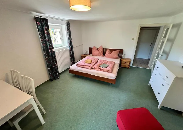 דירה Hillside Hideaway *